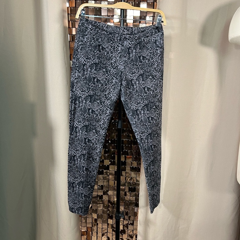 Xhiliration Grey + Black Animal Print Leggings Size Medium